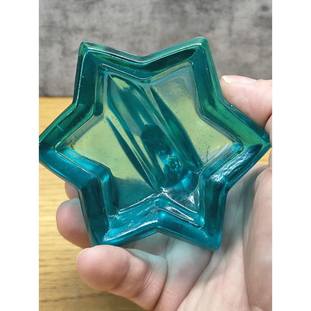 Vintage Blue Glass L. E. Smith Angel Candle Holder With Star Base - Picture 3 of 4